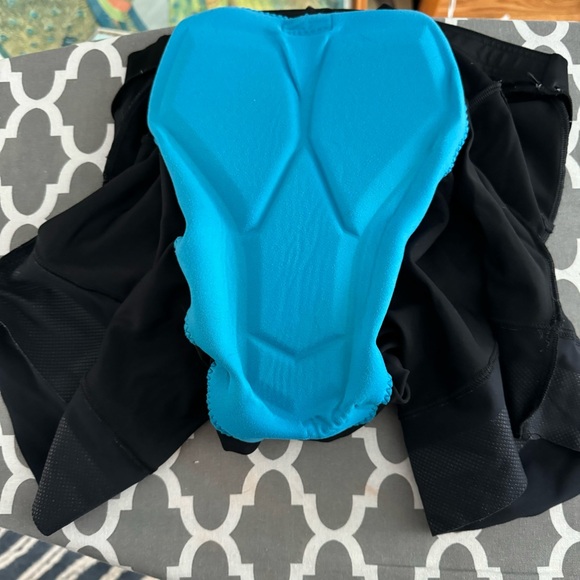 GORE women’s cycling shorts - Picture 5 of 5